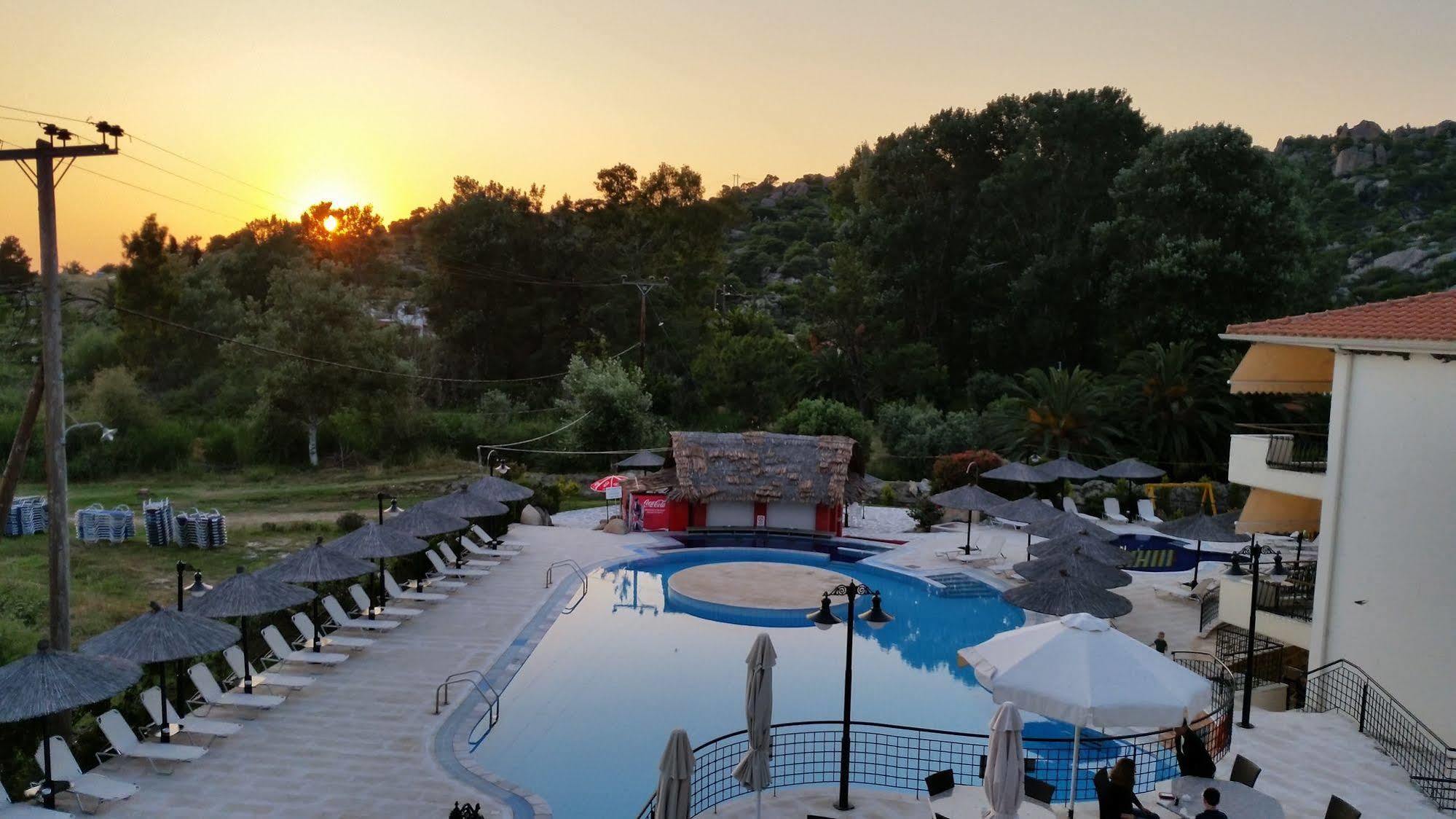 Hotel Makednos Nikiti  Exteriör bild